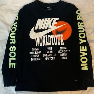 Nike Worldwide Crewneck